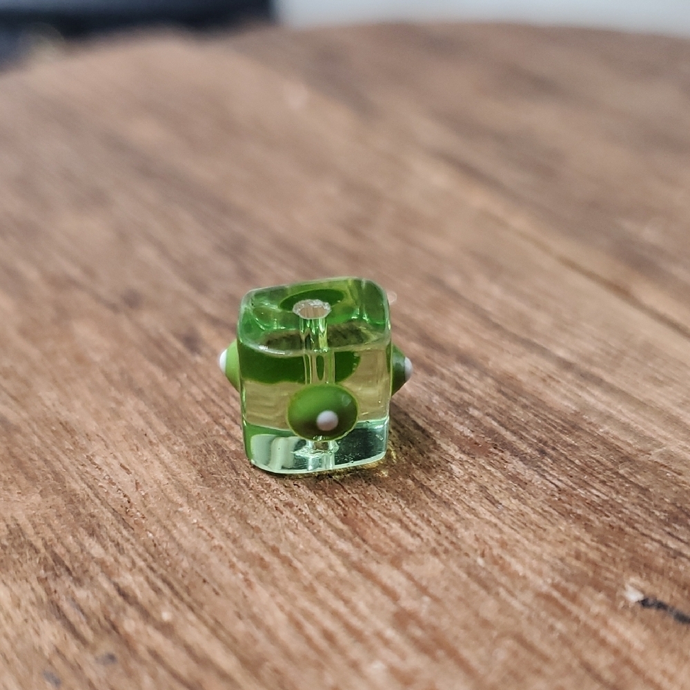 3/$20โ P276 Artisan Green Glass Unique Charm Evil Eye Dotted